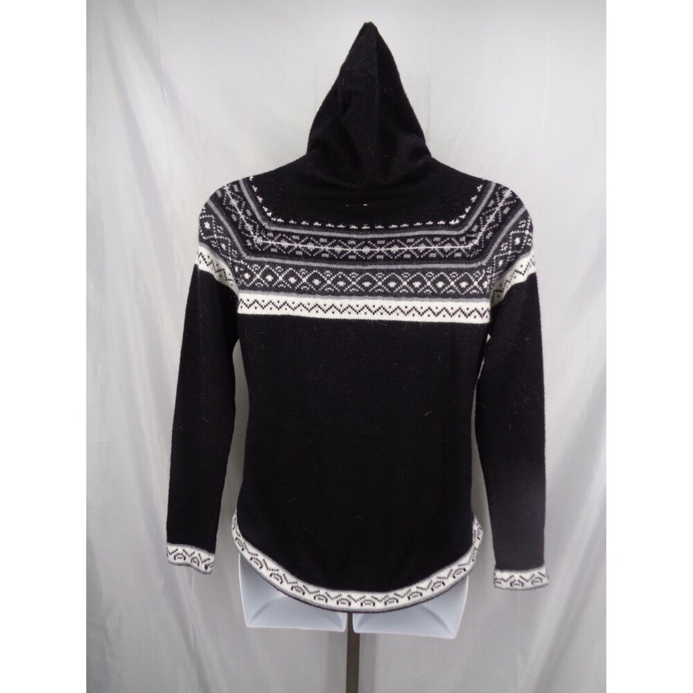 Elegant Black and White Patterned Hooded Sweater - Picture 3 of 16